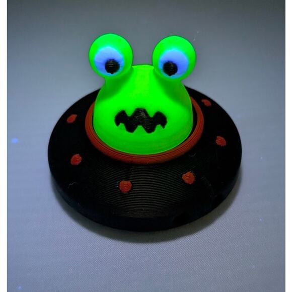 Glowing Alien UFO Fidget Clicker black/red, size 2 inch space birthday sci-fi - Picture 1 of 3